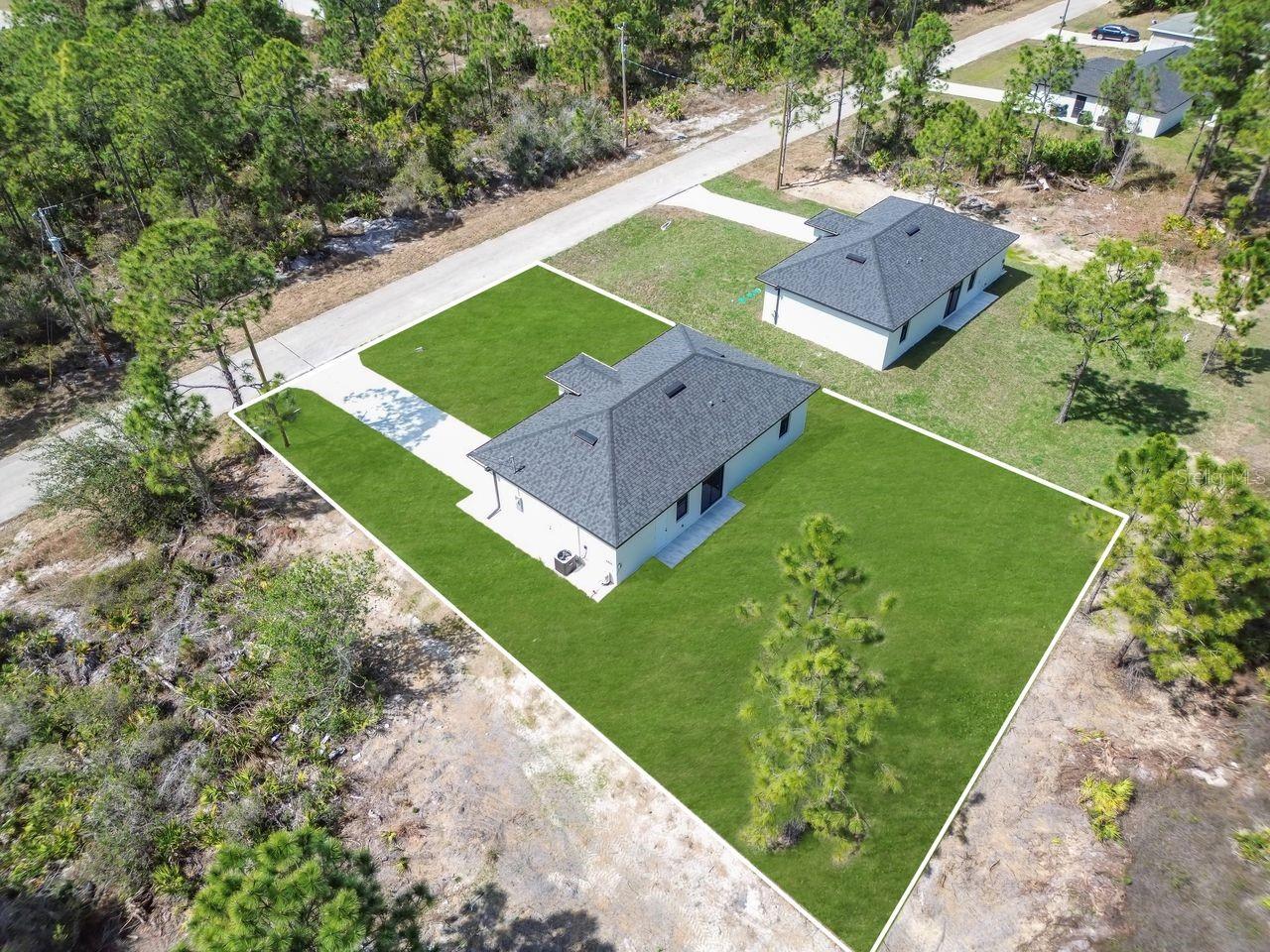 Image 29 of 32 For 637 Summit Avenue S