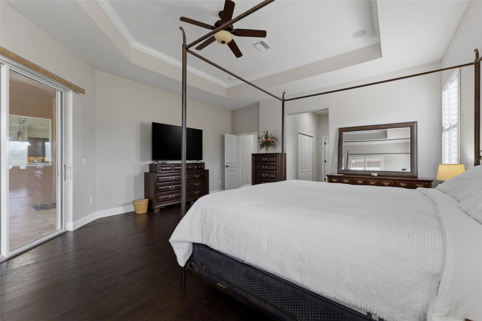 Image 21 of 77 For 112 170th Street E