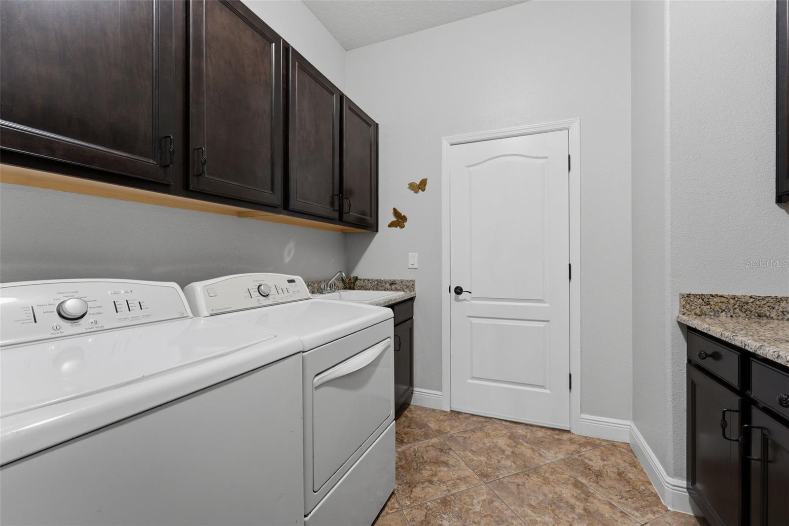 Image 39 of 77 For 112 170th Street E