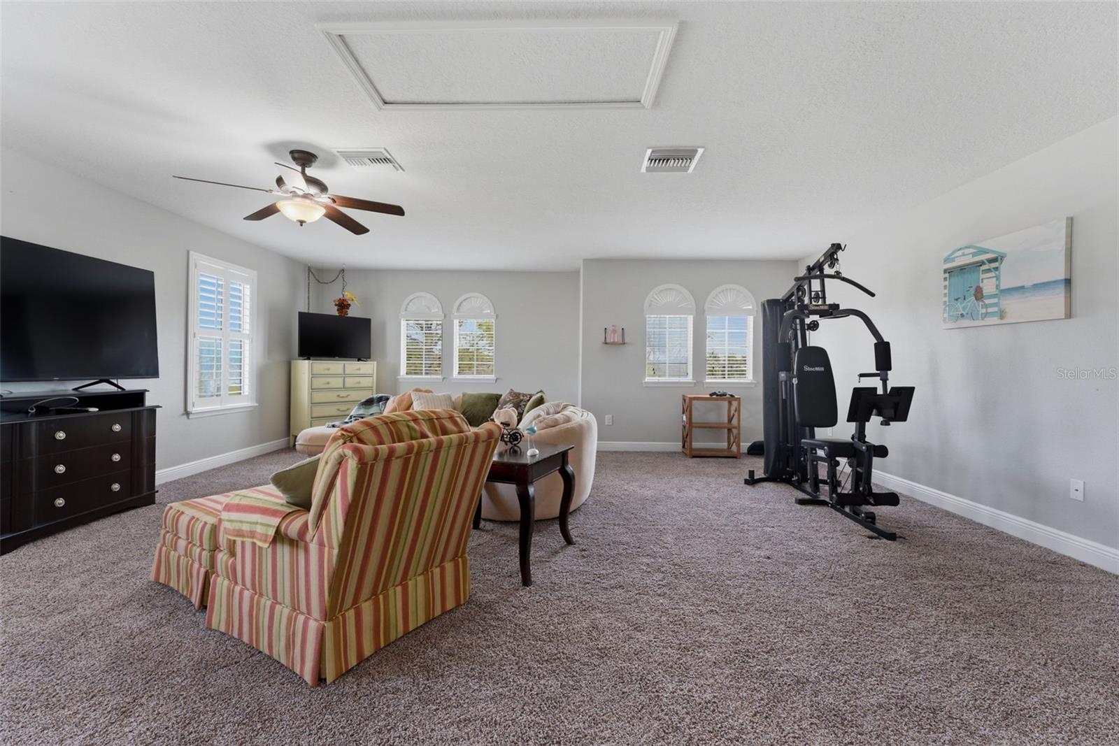 Image 40 of 77 For 112 170th Street E