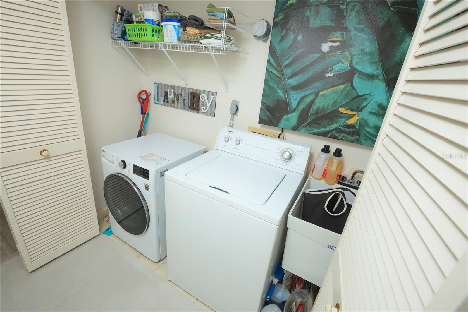 Image 17 of 22 For 3731 Sarasota Square Boulevard 101e