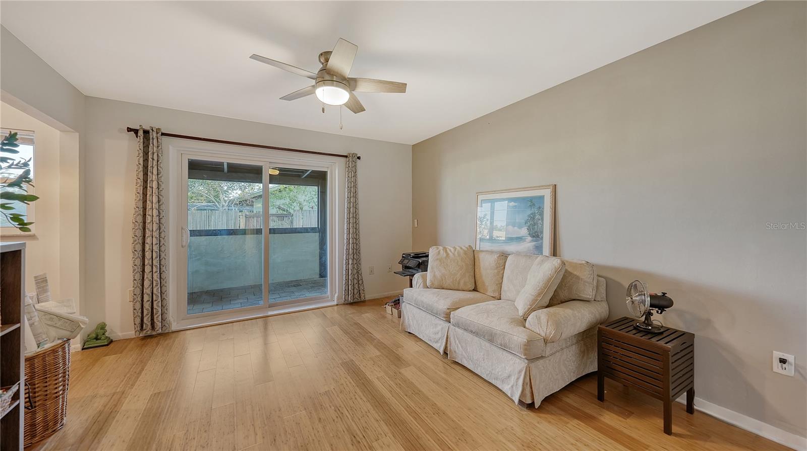 Listing photo id 20 for 5500 Merrimac Drive