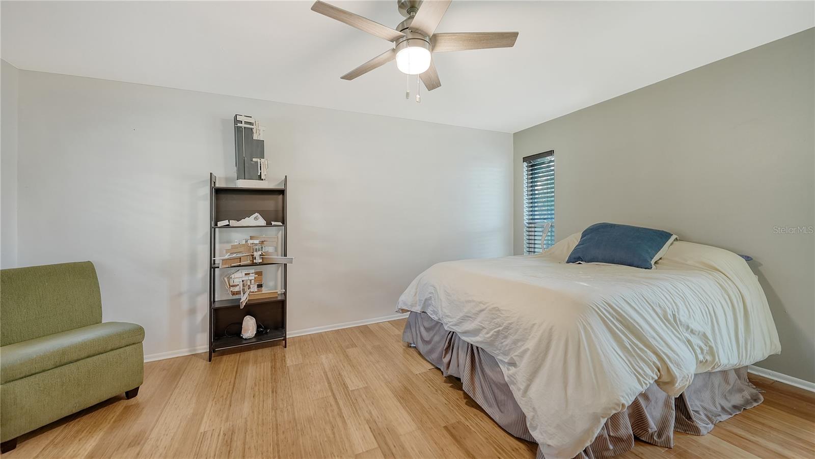 Listing photo id 24 for 5500 Merrimac Drive