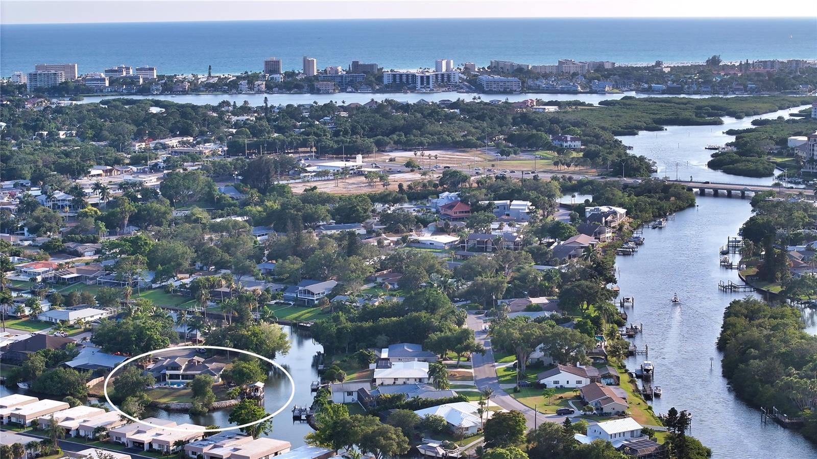 Listing photo id 57 for 5500 Merrimac Drive