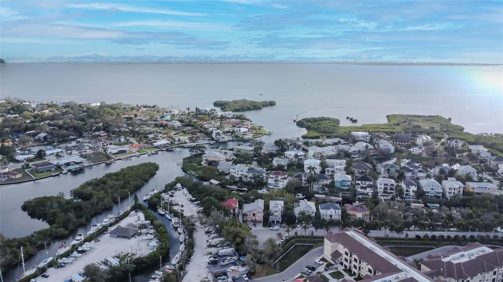 Image 69 of 90 For 1508 Bowlees Cove