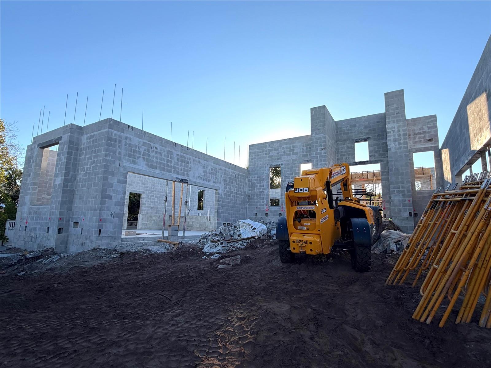 Image 25 of 38 For 3441 Gulfmead Drive