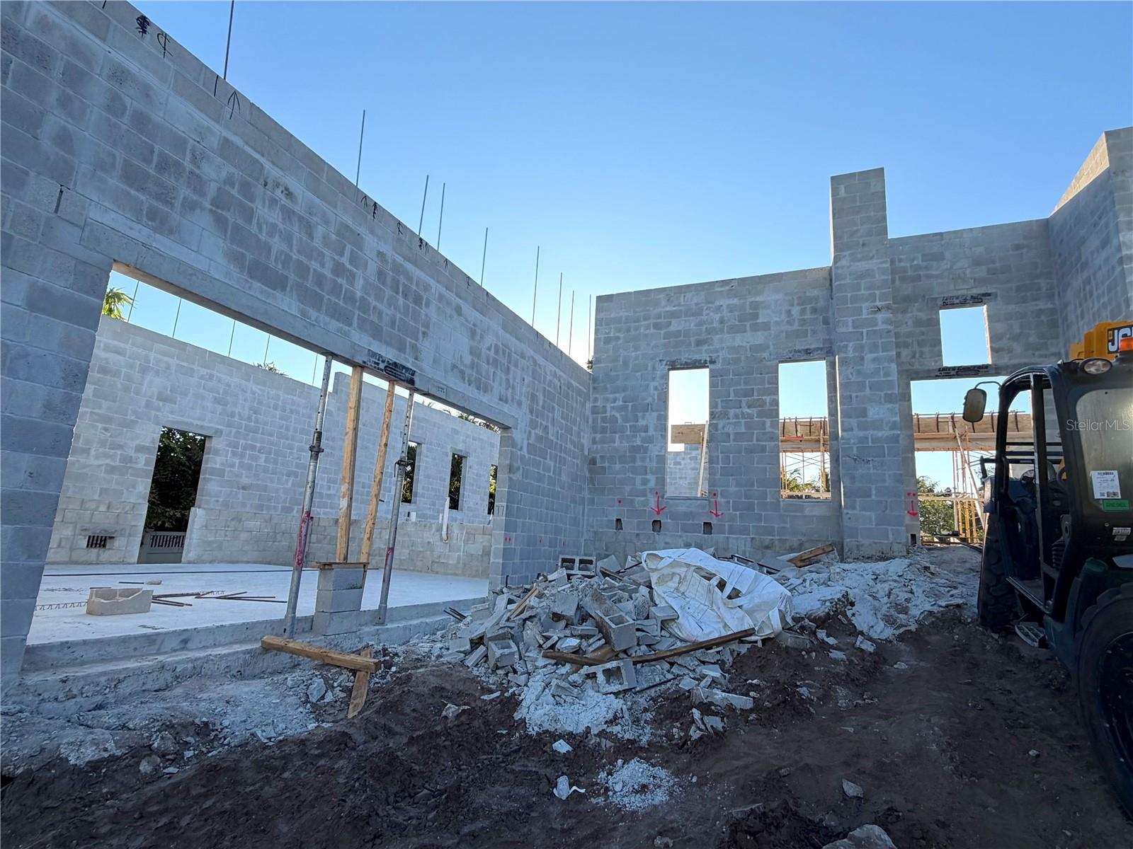 Image 27 of 38 For 3441 Gulfmead Drive