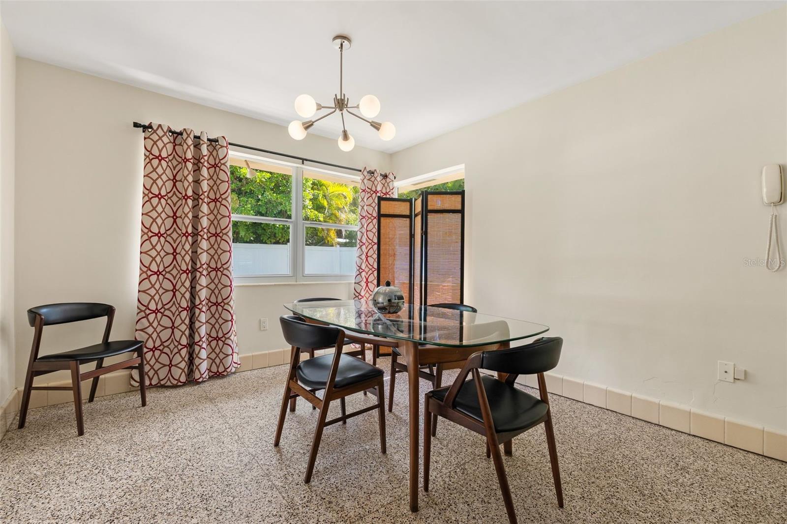 Image 17 of 38 For 7549 Westmoreland Drive