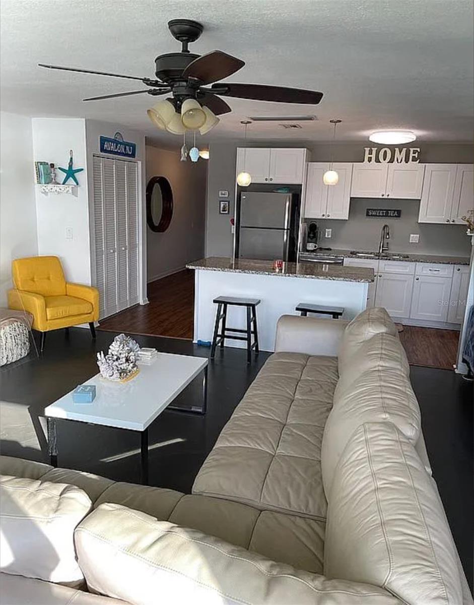 Image 3 of 28 For 3850 13th Avenue N 212