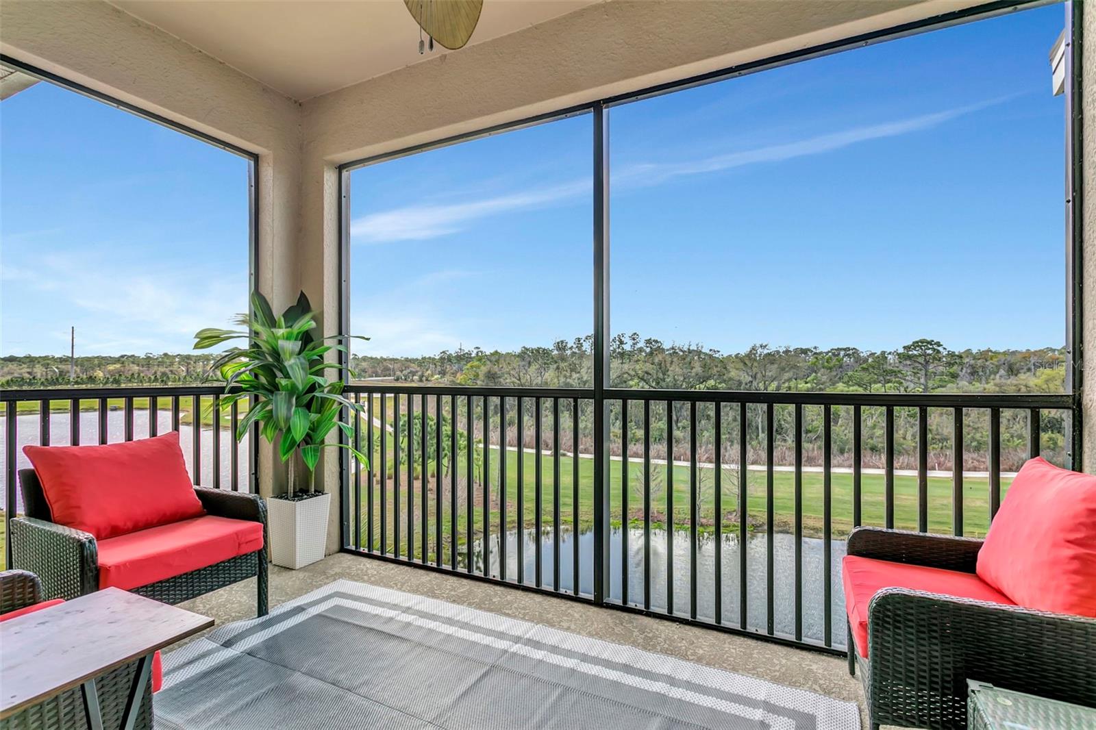 Image 14 of 48 For 18028 Gawthrop Drive 402