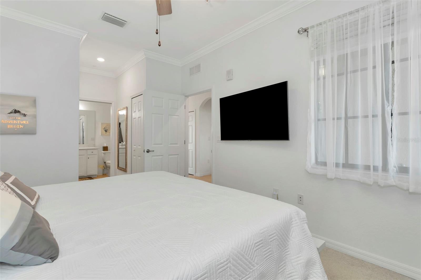 Image 18 of 48 For 18028 Gawthrop Drive 402