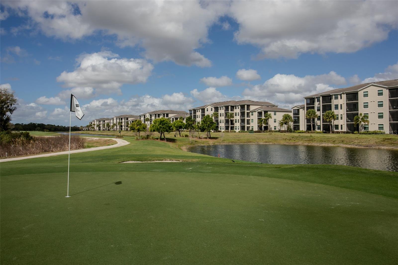 Image 29 of 48 For 18028 Gawthrop Drive 402