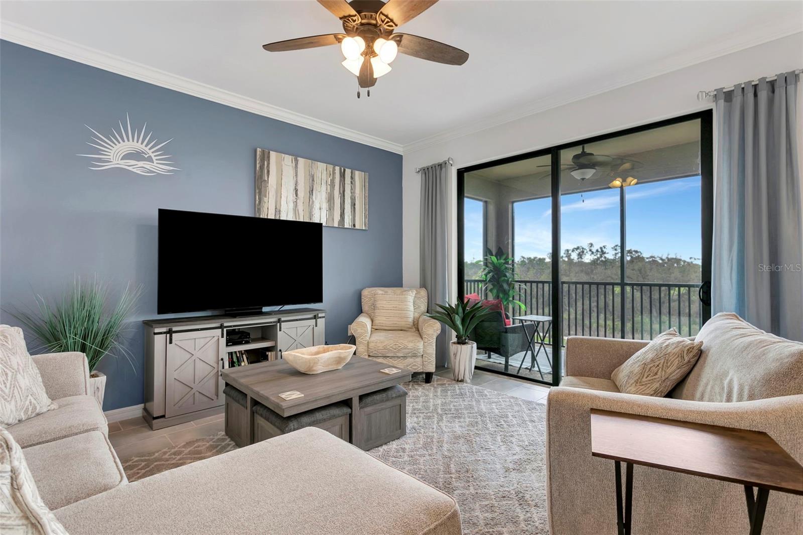 Image 4 of 48 For 18028 Gawthrop Drive 402