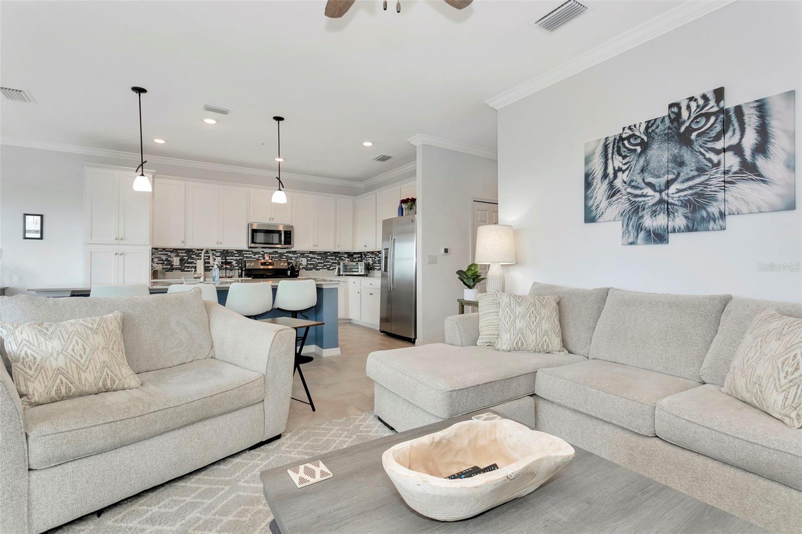 Image 5 of 48 For 18028 Gawthrop Drive 402