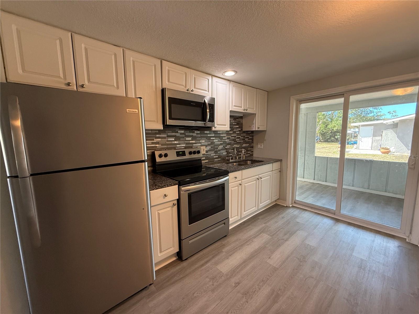 Image 4 of 13 For 350 Elmstreet Court A