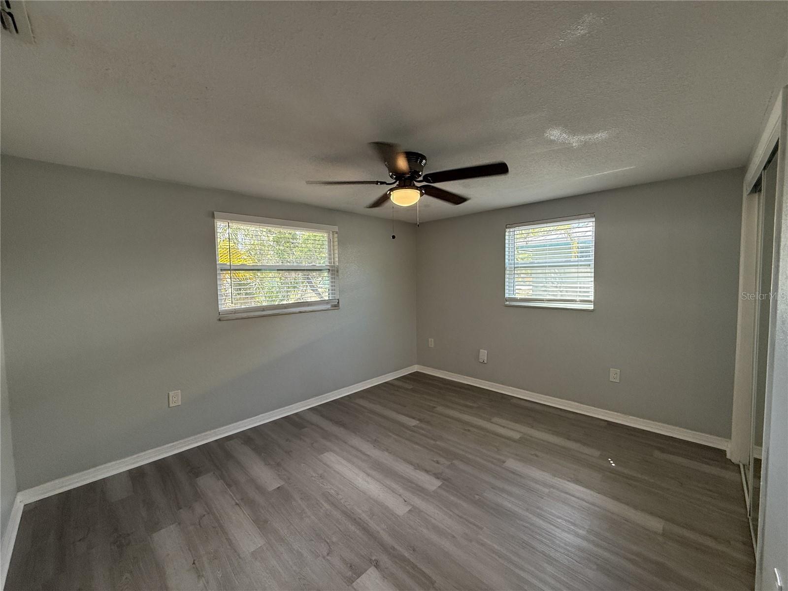 Image 7 of 13 For 350 Elmstreet Court A