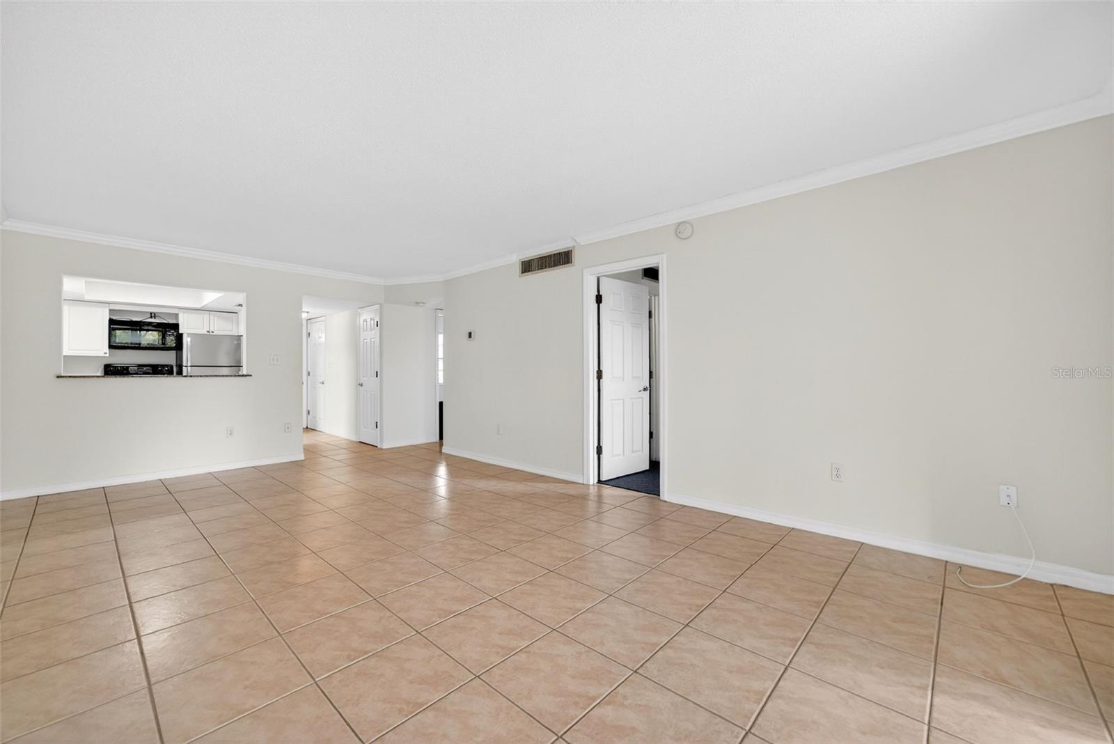 Image 26 of 51 For 930 La Costa Circle 2