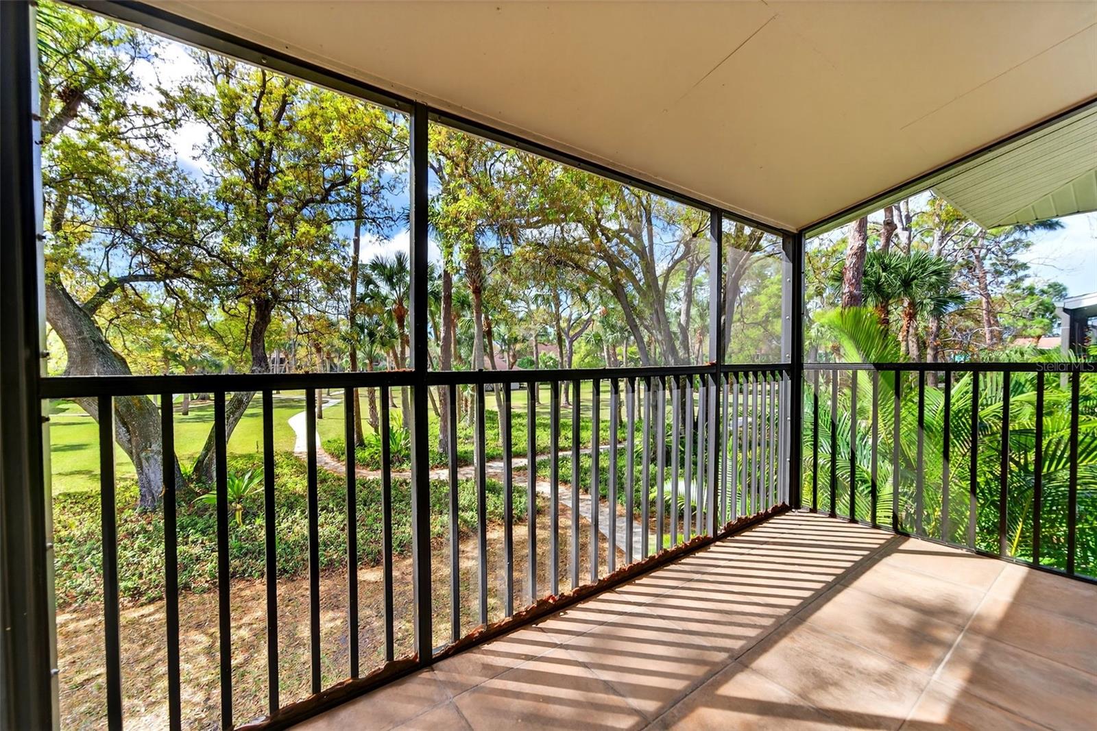 Image 28 of 51 For 930 La Costa Circle 2