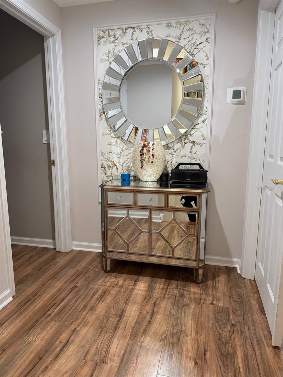 Image 18 of 34 For 6075 Glendale Drive