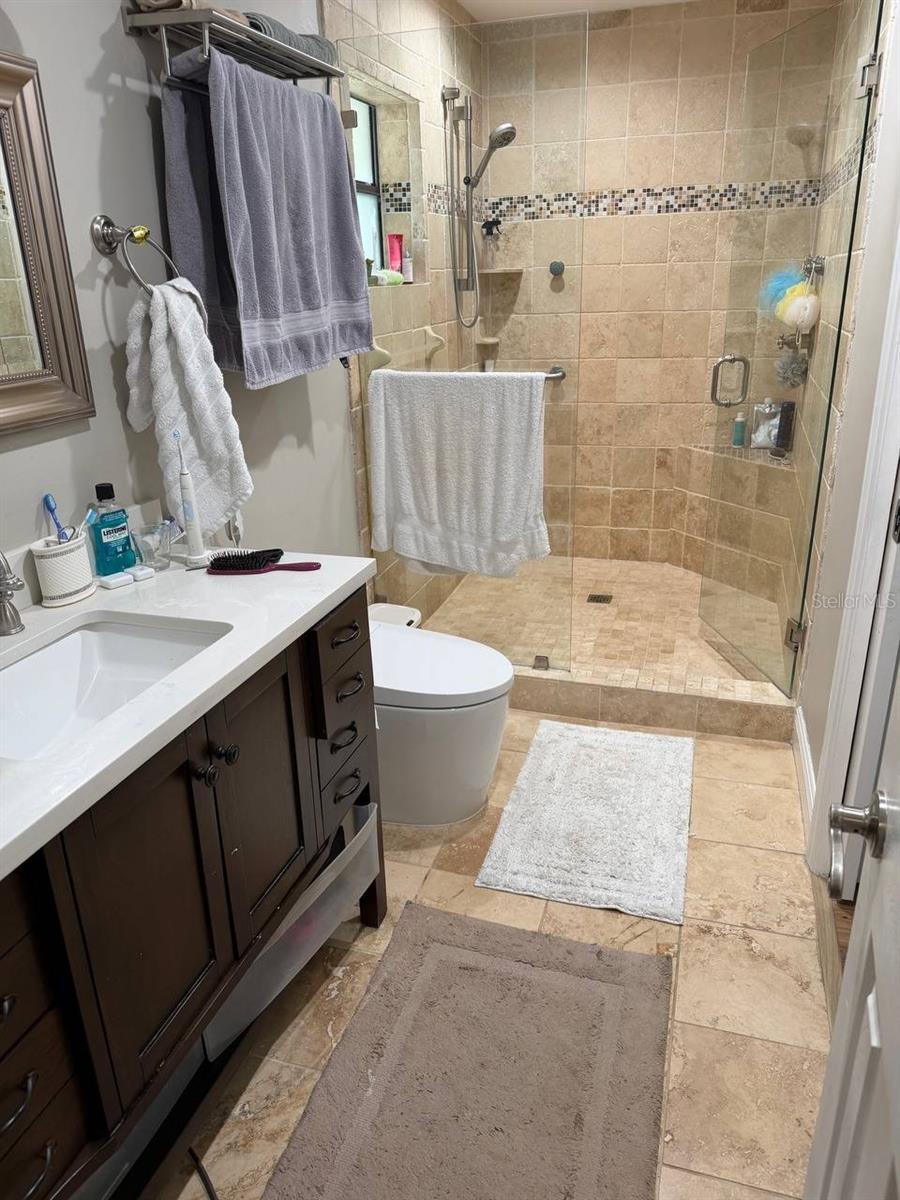 Image 20 of 34 For 6075 Glendale Drive