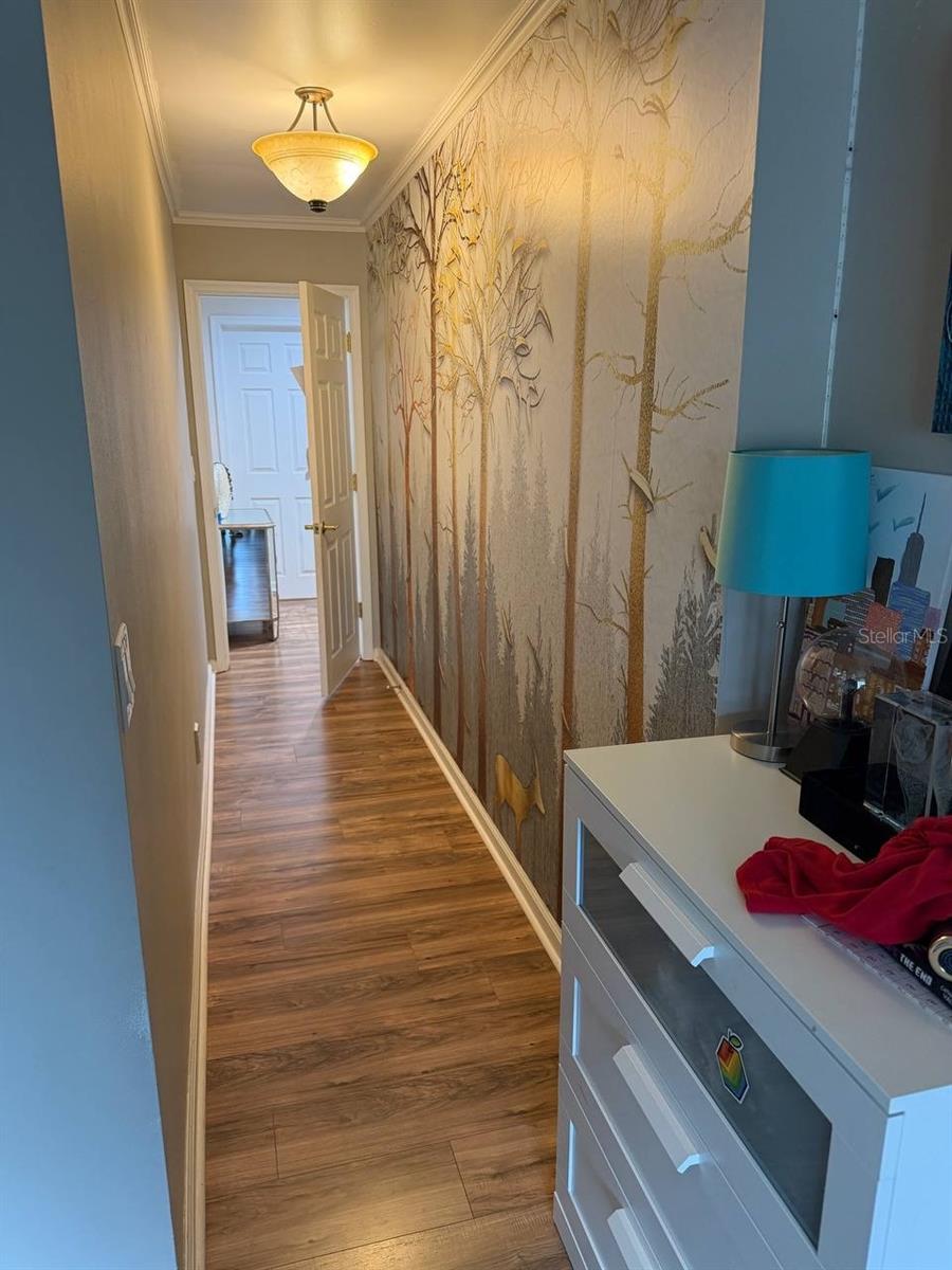 Image 21 of 34 For 6075 Glendale Drive