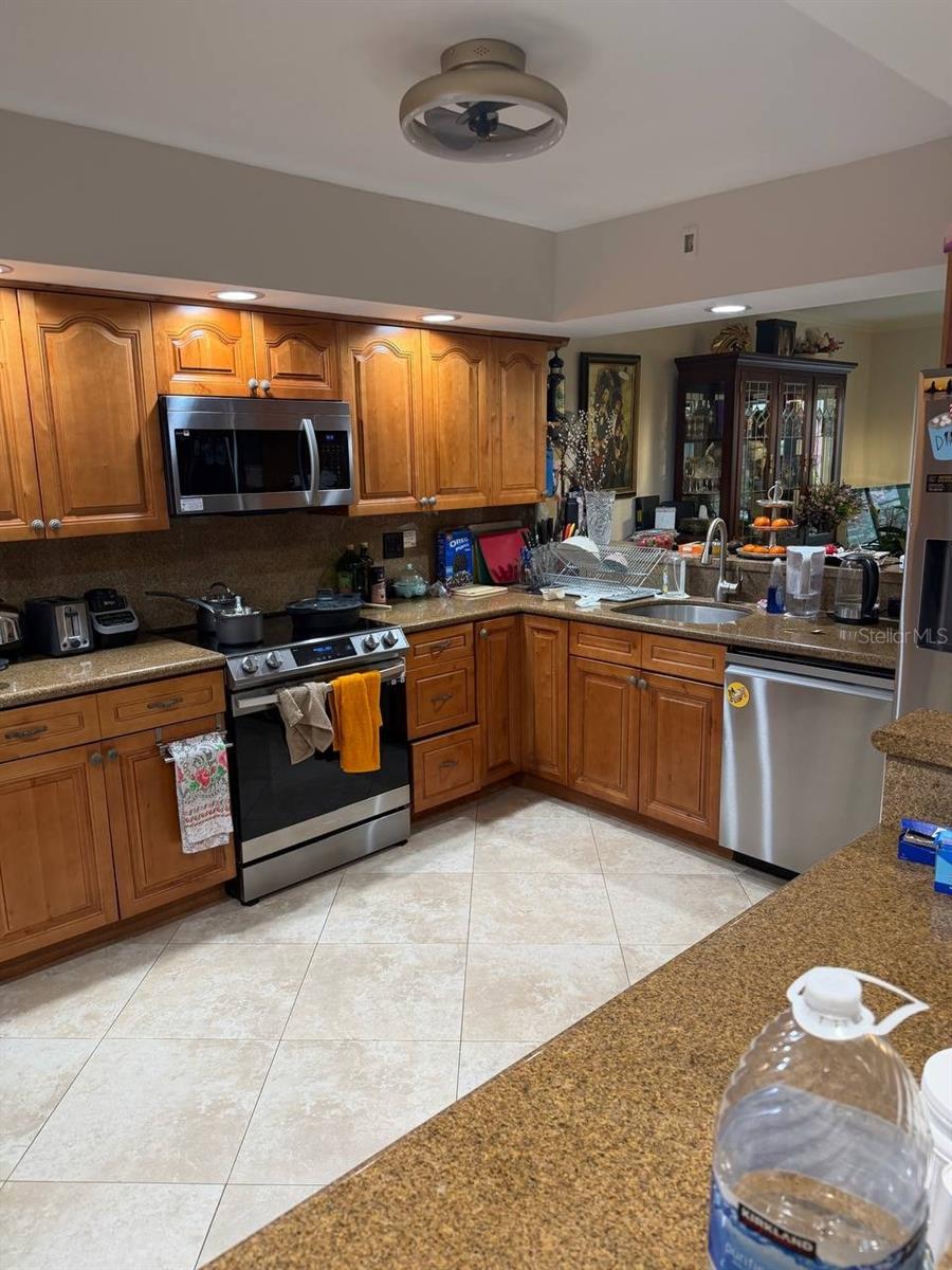 Image 23 of 34 For 6075 Glendale Drive