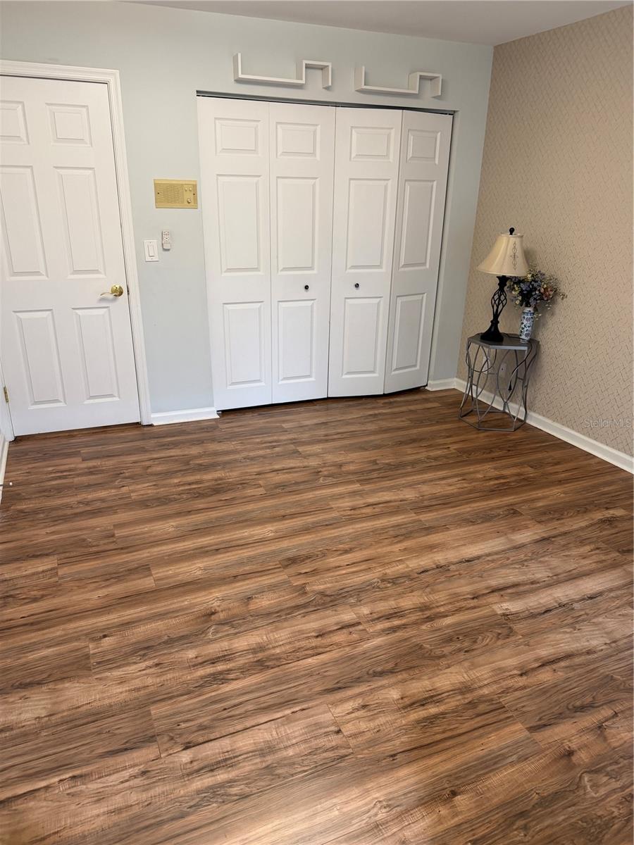 Image 28 of 34 For 6075 Glendale Drive