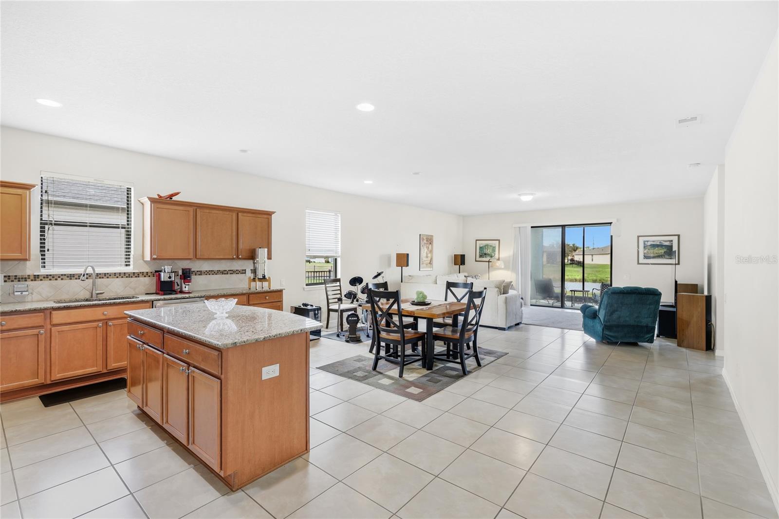 Image 5 of 52 For 5539 107th Terrace E