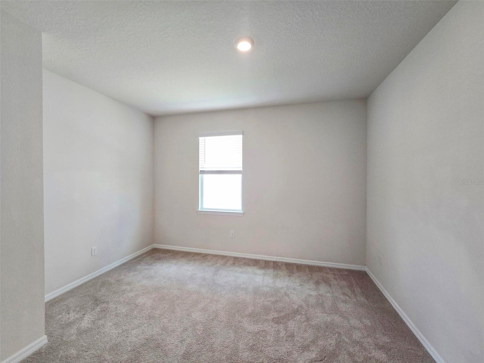 Image 10 of 25 For 611 160th Street E