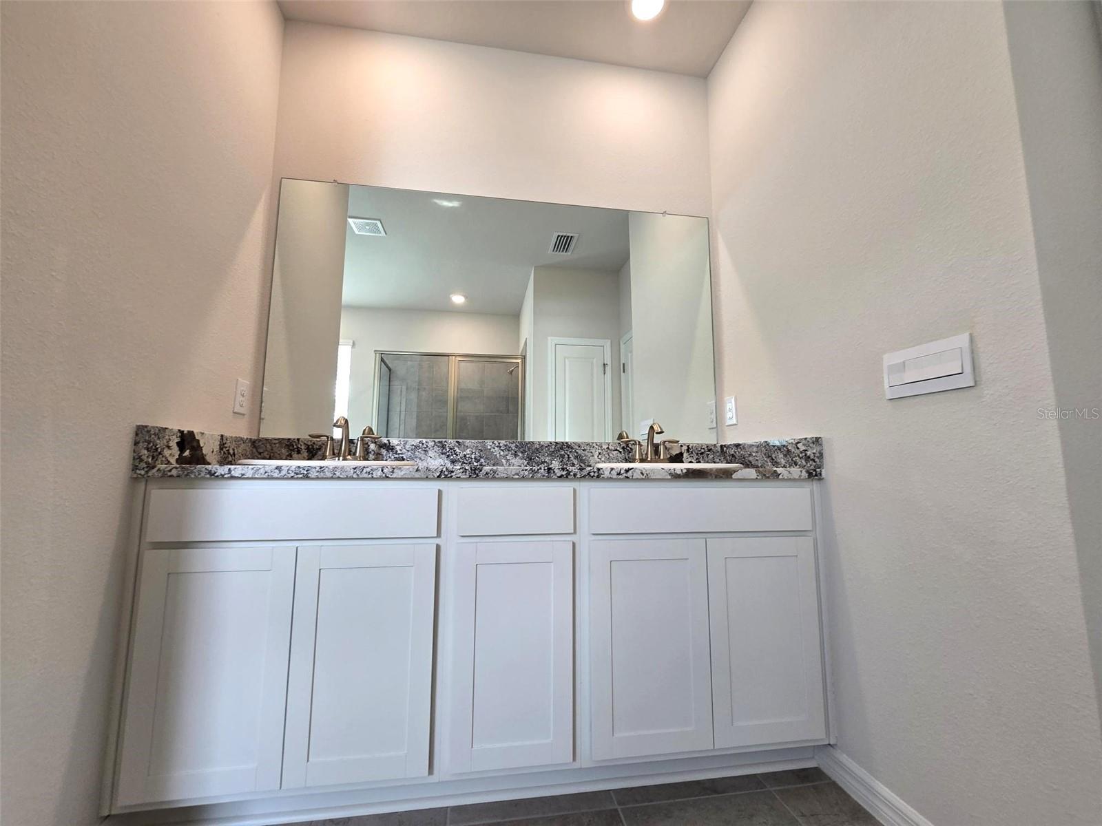 Image 19 of 25 For 611 160th Street E