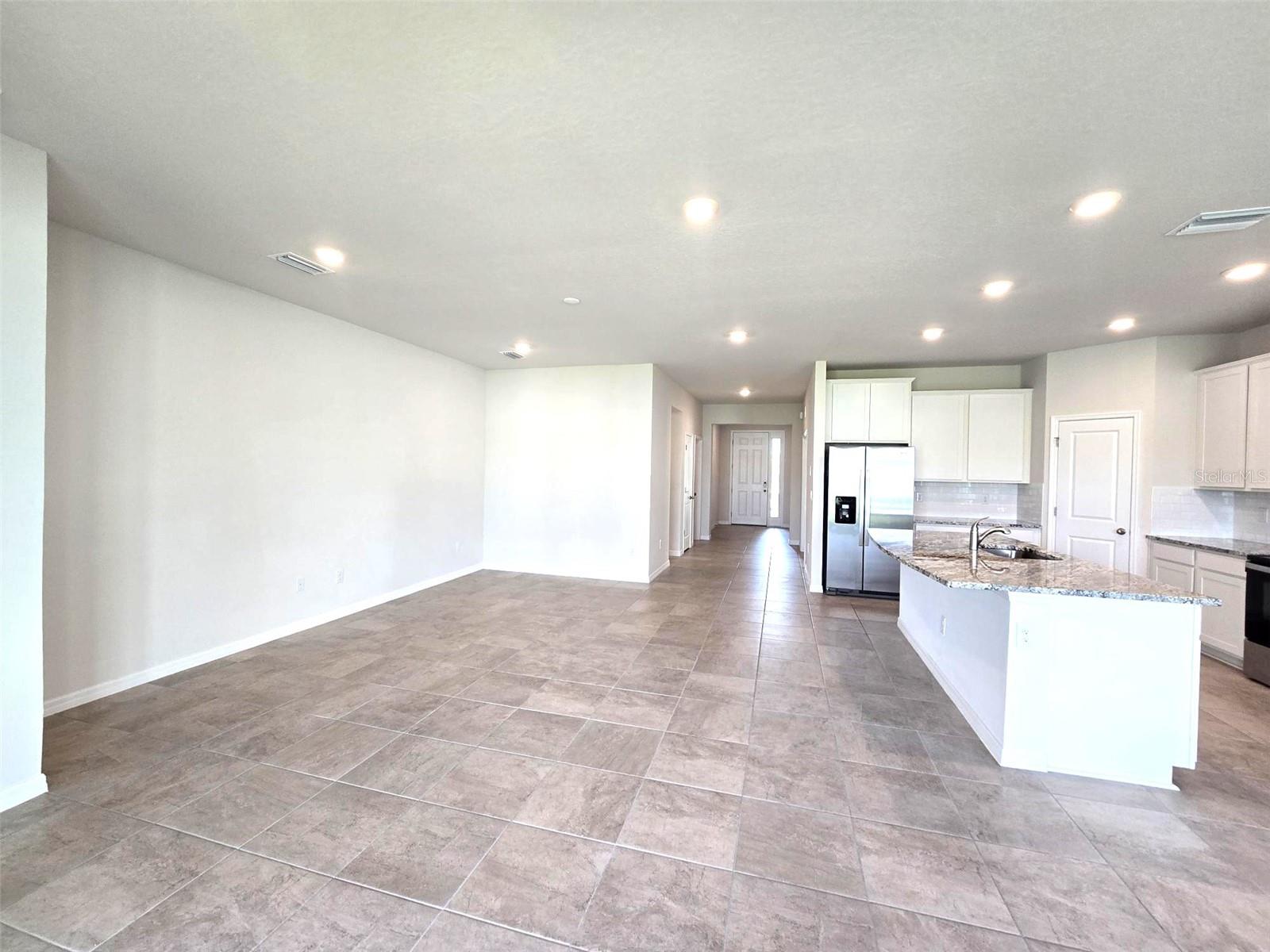 Image 4 of 25 For 611 160th Street E