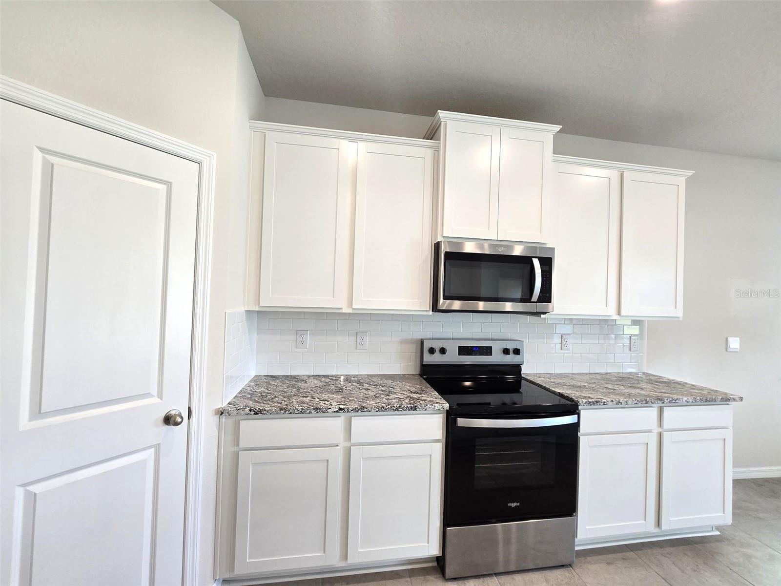 Image 5 of 25 For 611 160th Street E