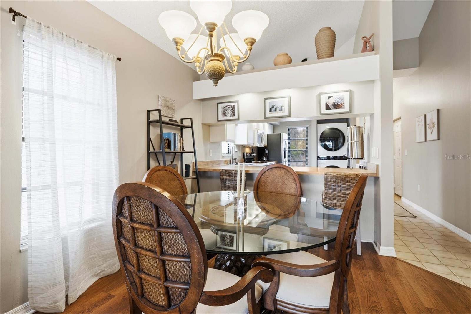 Image 11 of 90 For 918 Capri Isles Boulevard 205