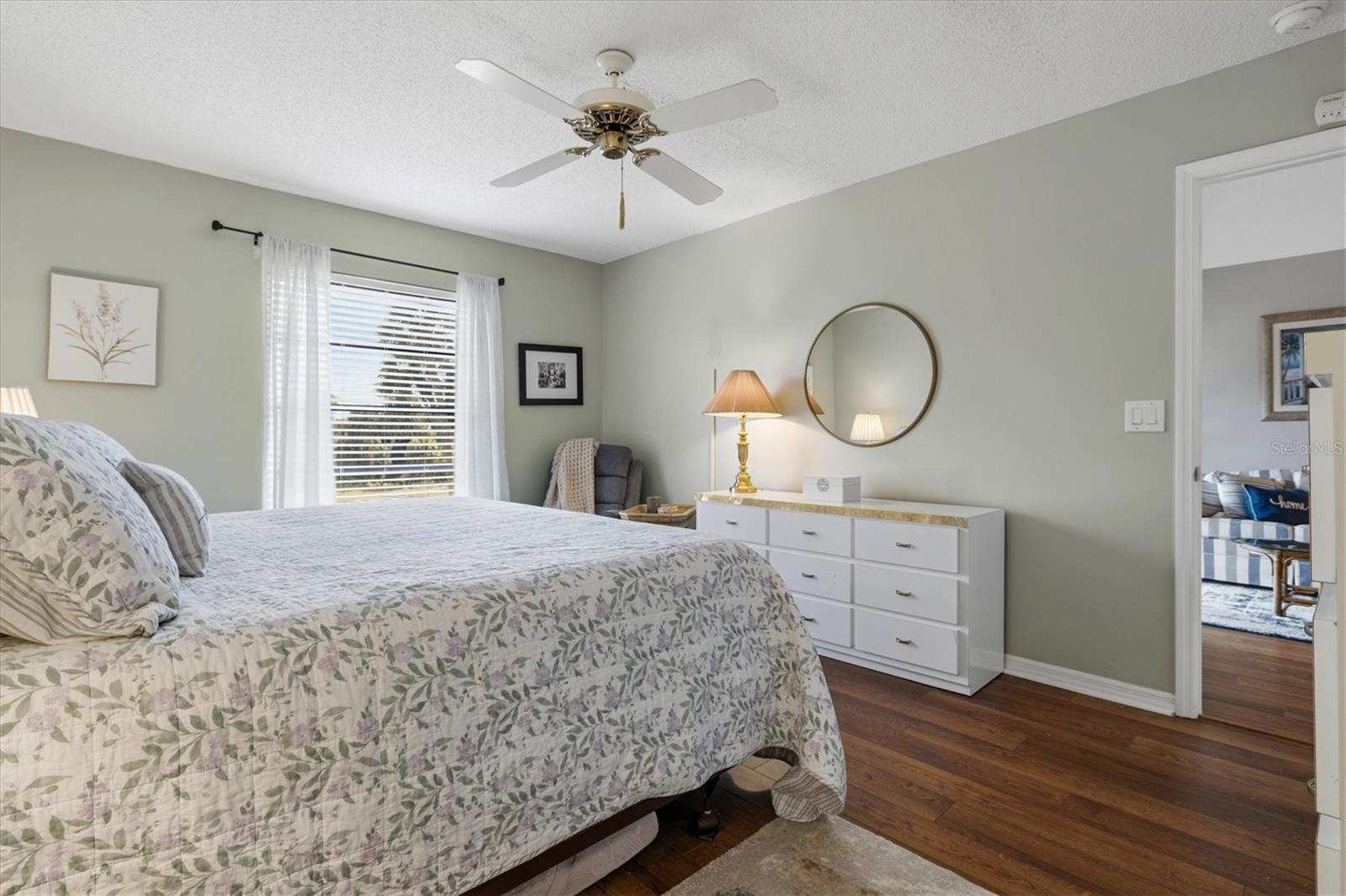 Image 17 of 90 For 918 Capri Isles Boulevard 205