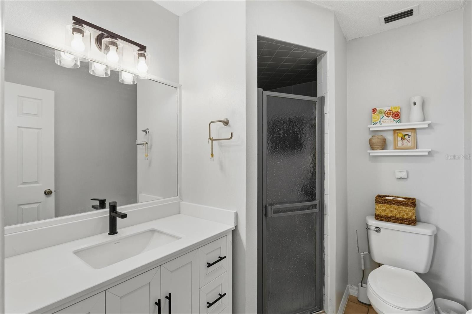 Image 19 of 90 For 918 Capri Isles Boulevard 205