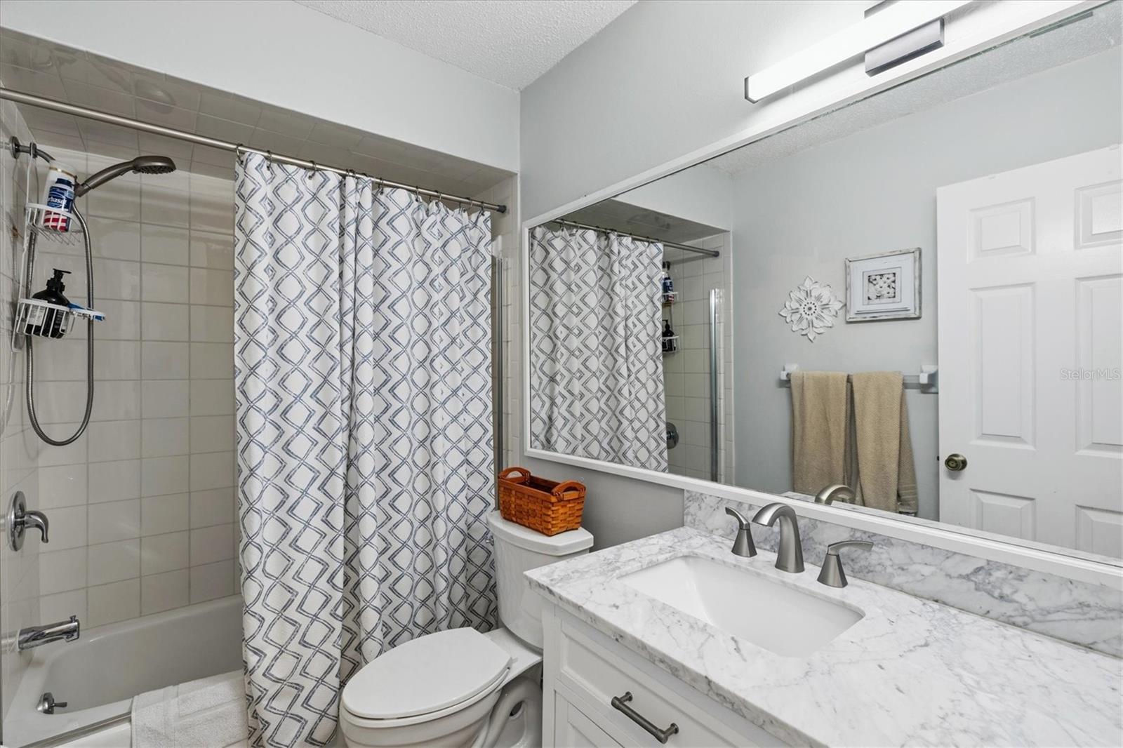 Image 22 of 90 For 918 Capri Isles Boulevard 205