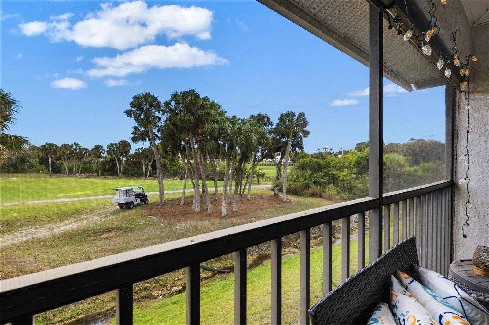 Image 26 of 90 For 918 Capri Isles Boulevard 205