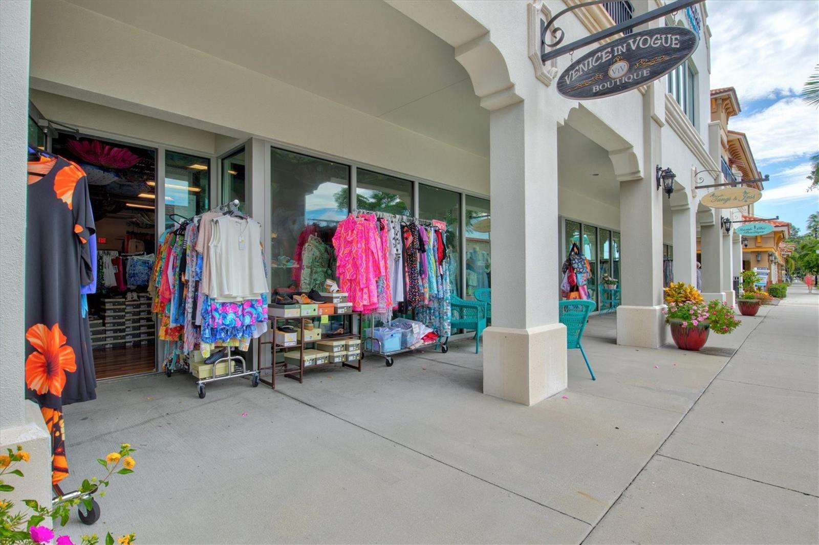 Image 54 of 90 For 918 Capri Isles Boulevard 205