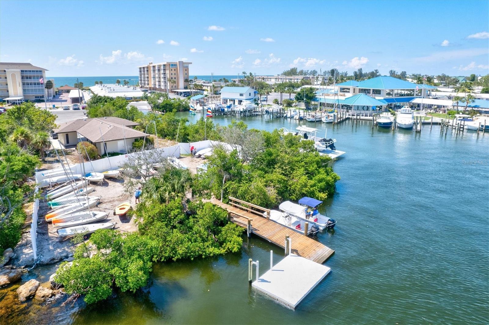 Image 73 of 90 For 918 Capri Isles Boulevard 205