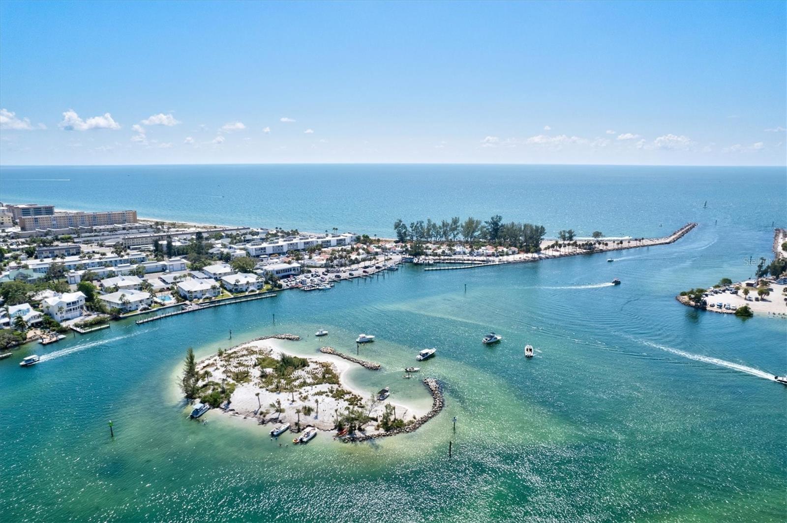 Image 79 of 90 For 918 Capri Isles Boulevard 205