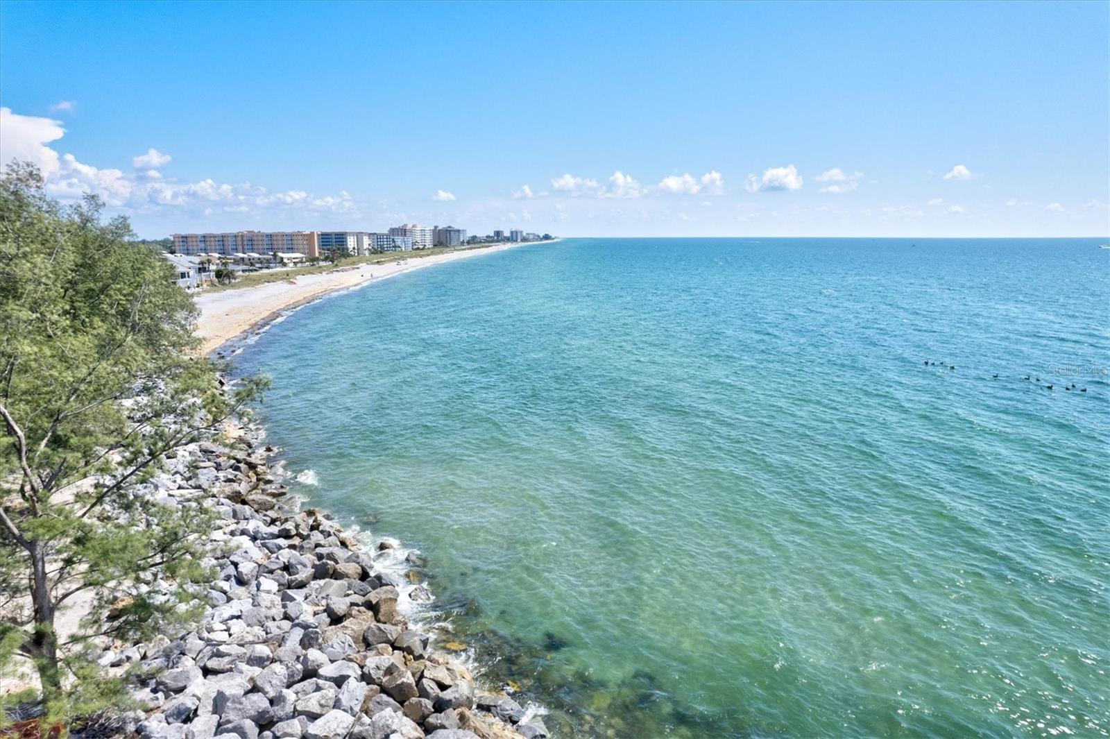 Image 84 of 90 For 918 Capri Isles Boulevard 205