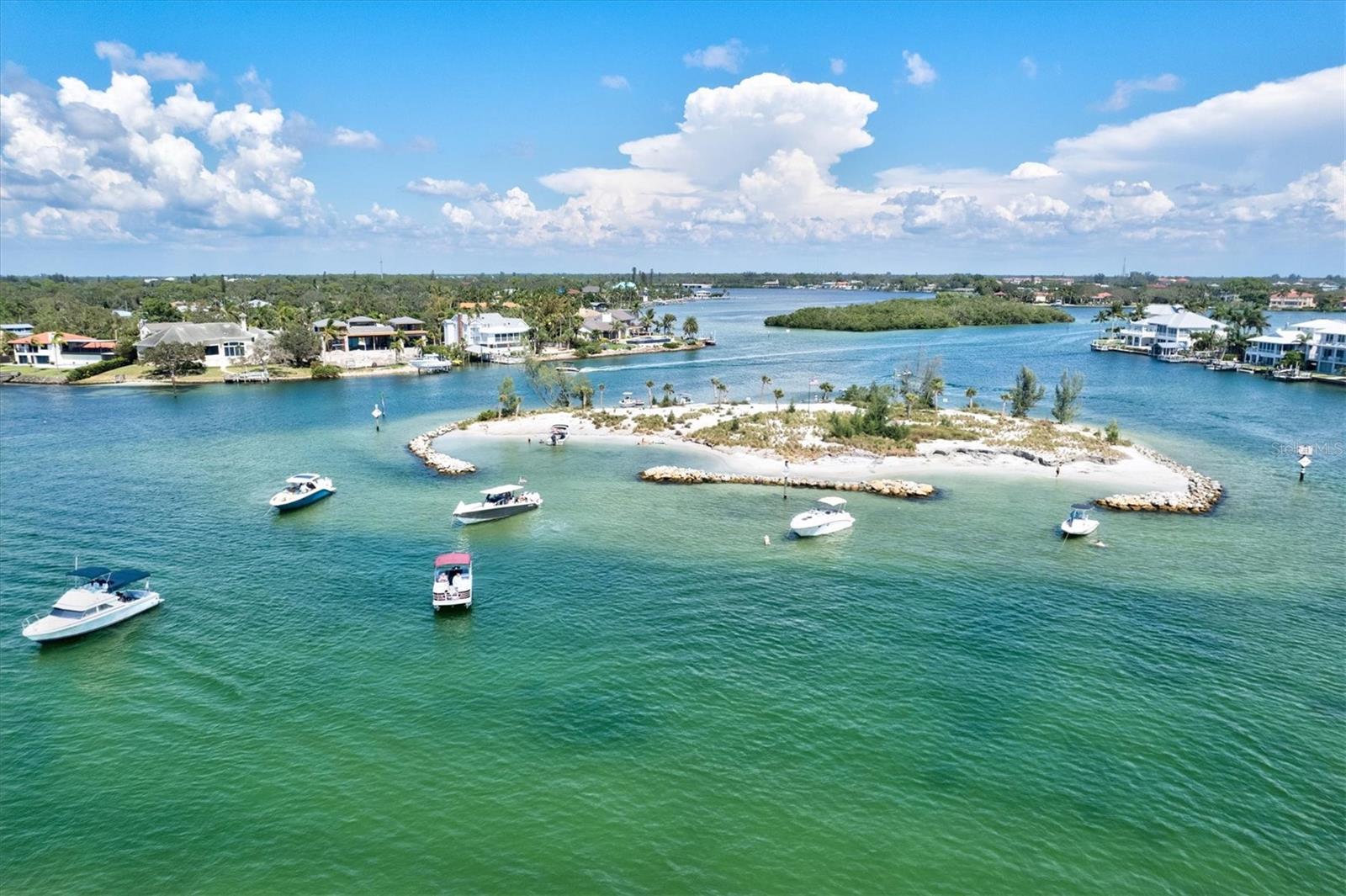 Image 87 of 90 For 918 Capri Isles Boulevard 205