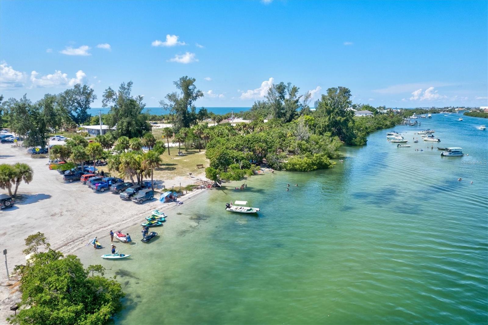 Image 88 of 90 For 918 Capri Isles Boulevard 205