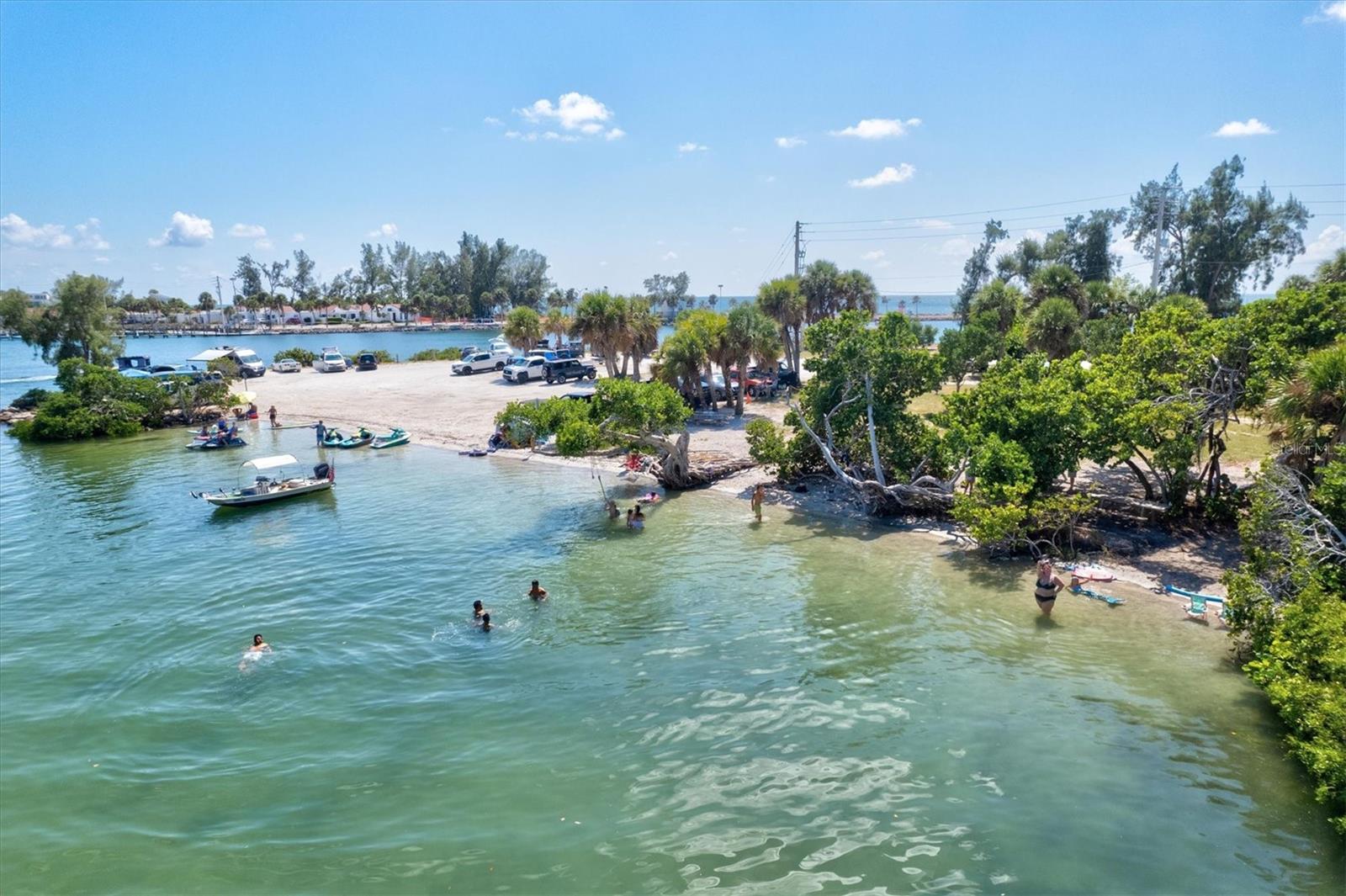 Image 89 of 90 For 918 Capri Isles Boulevard 205