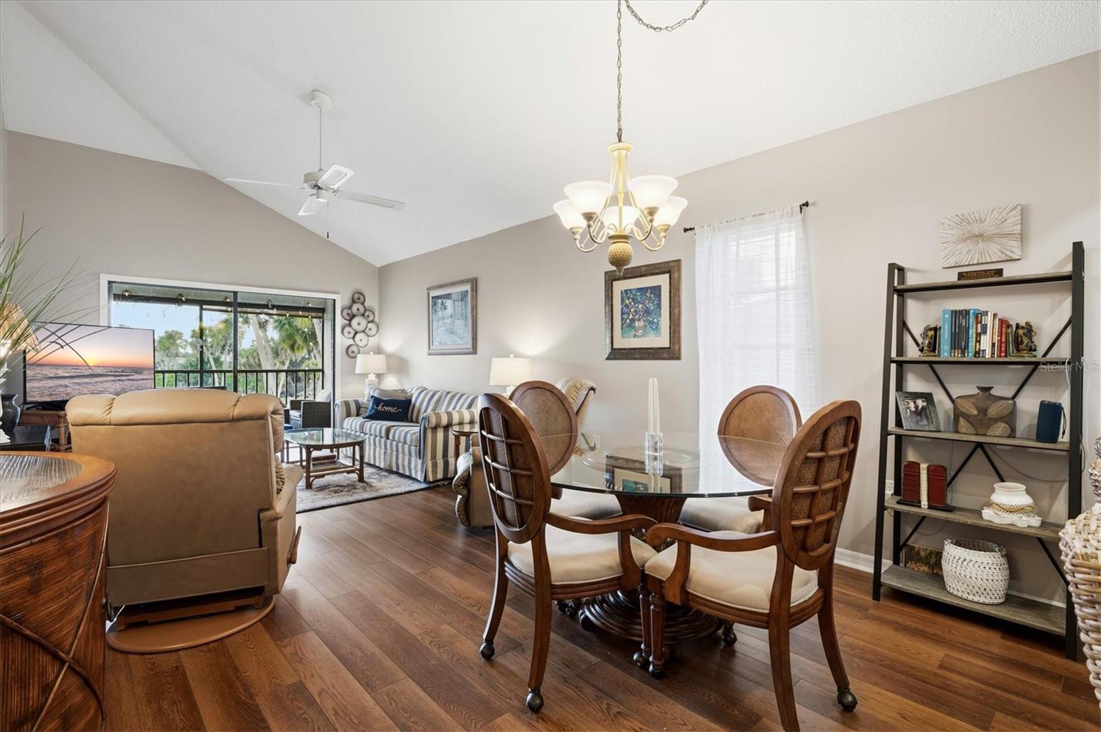 Image 9 of 90 For 918 Capri Isles Boulevard 205