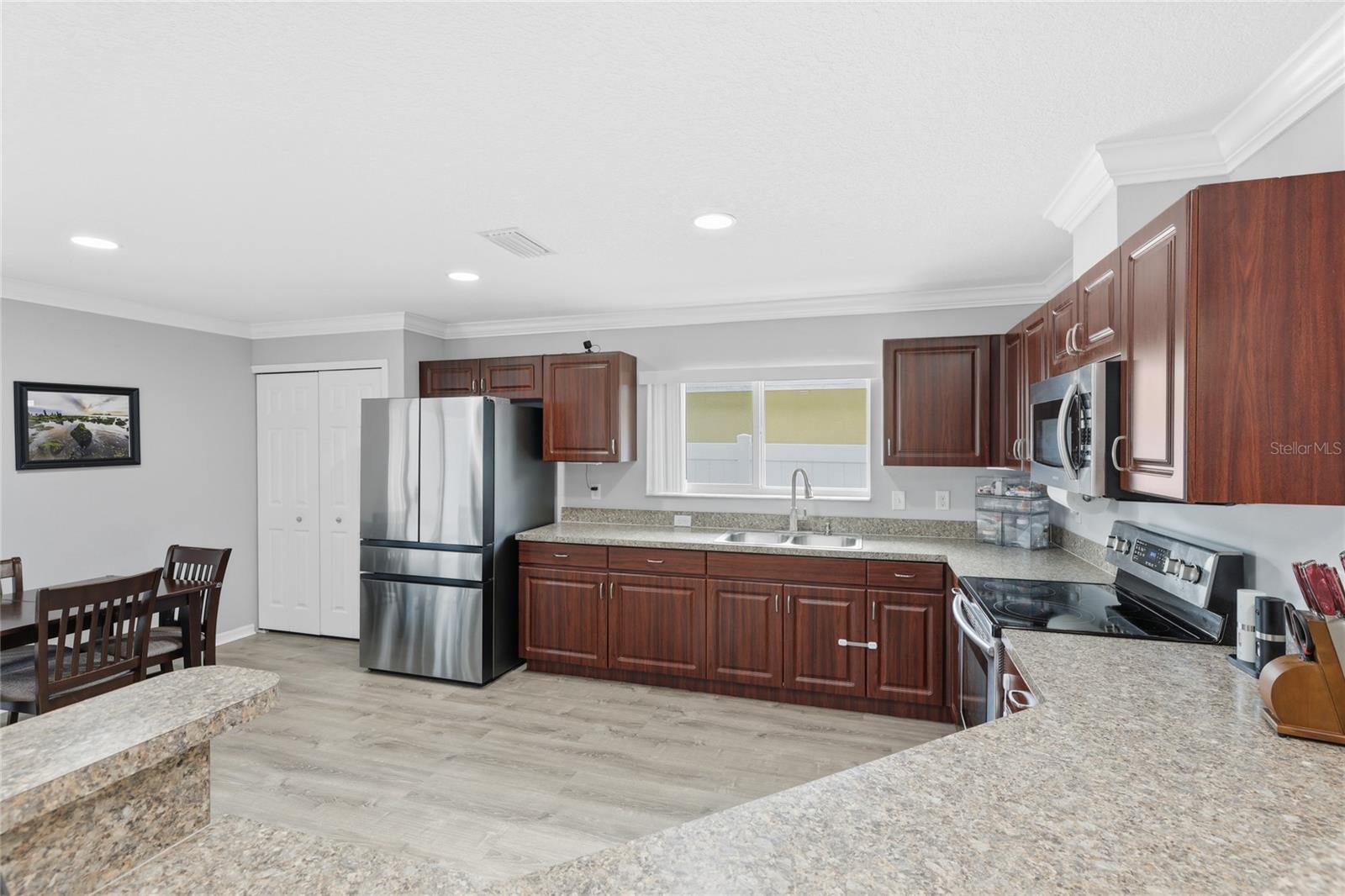 Image 7 of 41 For 1202 Humble Haven Street