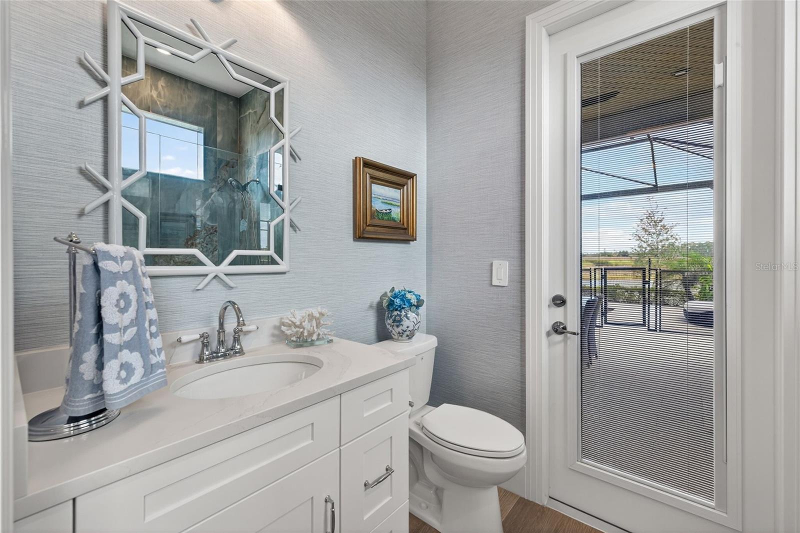 Image 23 of 51 For 17395 Blue Sapphire Drive