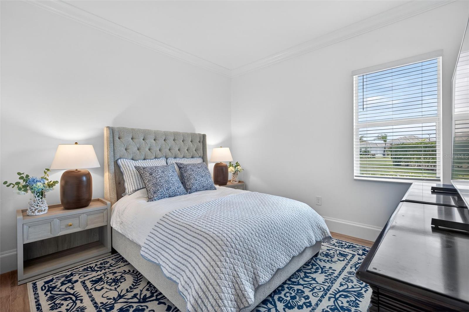 Image 32 of 51 For 17395 Blue Sapphire Drive