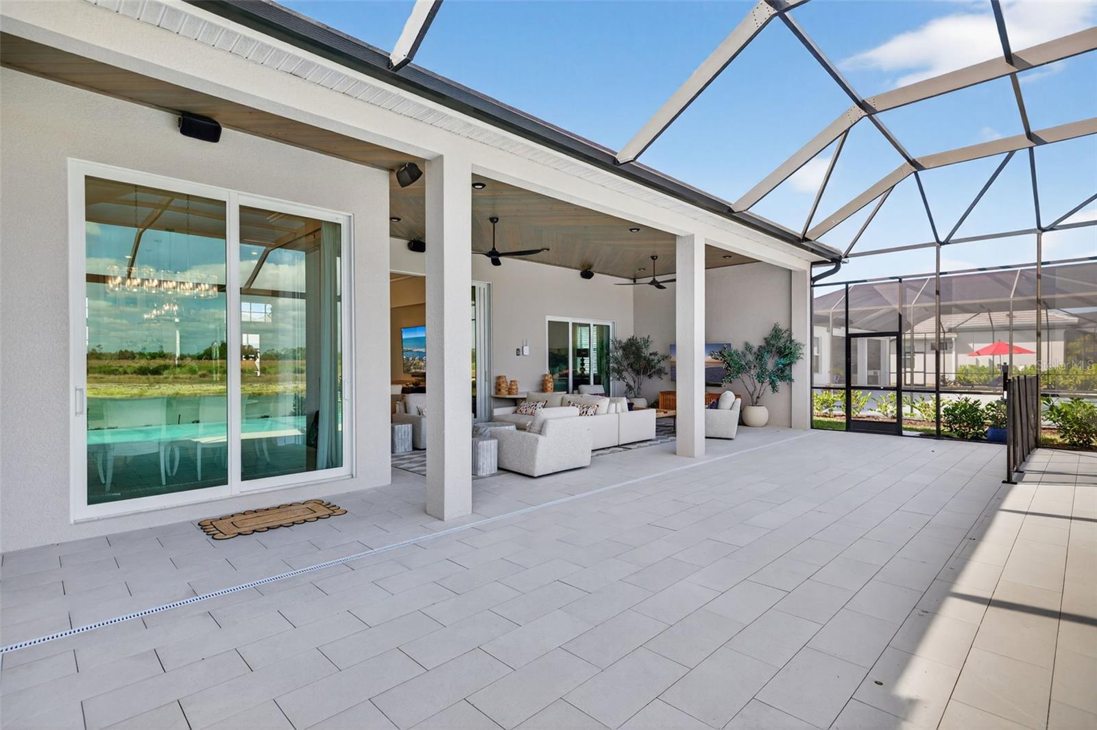 Image 42 of 51 For 17395 Blue Sapphire Drive