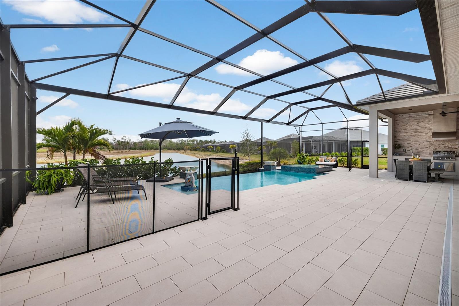 Image 43 of 51 For 17395 Blue Sapphire Drive